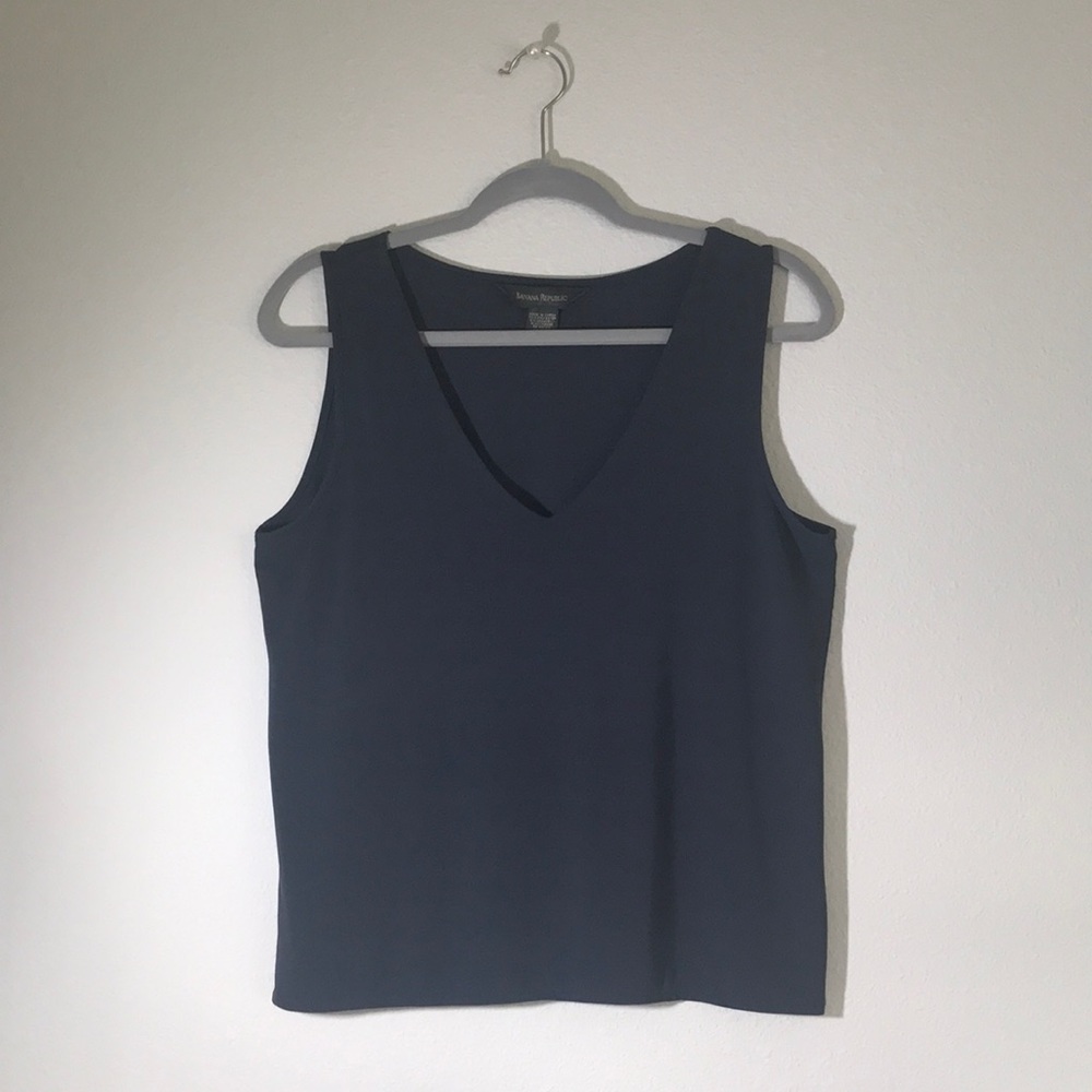 Banana Republic V-Neck, Sleeveless